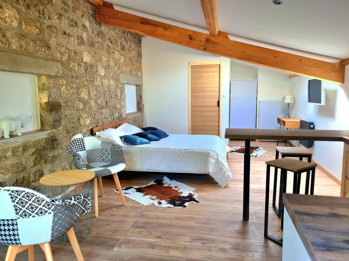 Room Lover Les Chaizes Saint-Romain-Lachalm 外观 照片