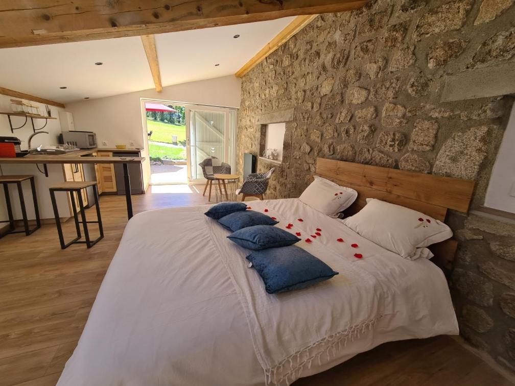 Room Lover Les Chaizes Saint-Romain-Lachalm 外观 照片